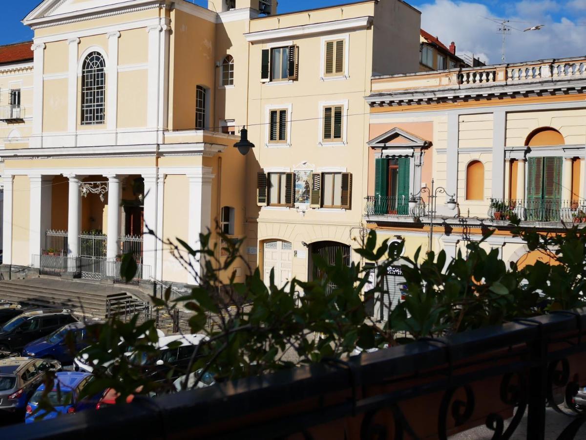 La Casetta Di Nonna Pina - Appartamento Con Cucina In Pieno Centro Torre Annunziata Exterior foto